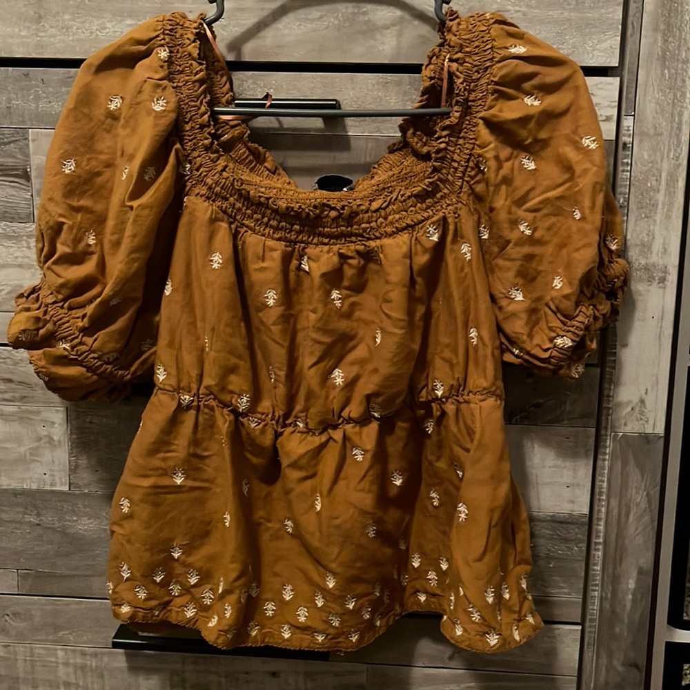 peasant top